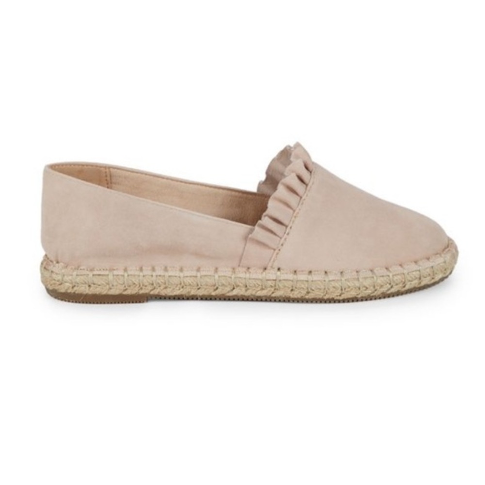 Bandolino Beige Suede Flats